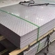 5 बार पैटर्न डायमंड ट्रेड प्लेट एल्यूमिनियम शीट्स 1100 3003 5050 6061 7003
