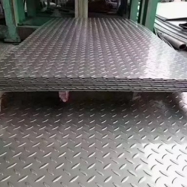 Ss 304 इम्बोस्ड स्टेनलेस स्टील शीट डायमंड चेकर इम्बोस्ड प्लेट